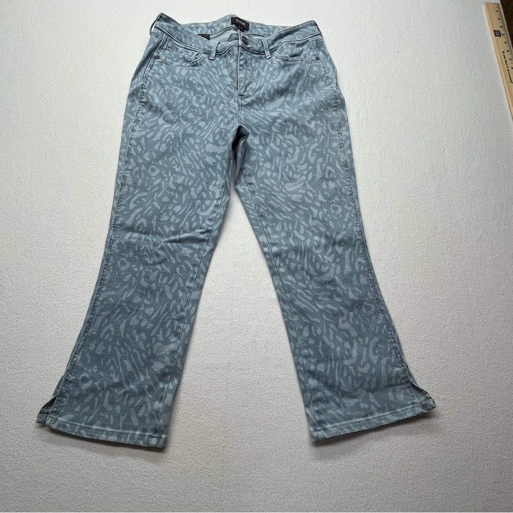 NYDJ Cropped Pants Light Blue w/Tonal Animal Print Women's 8 Lift Tuck